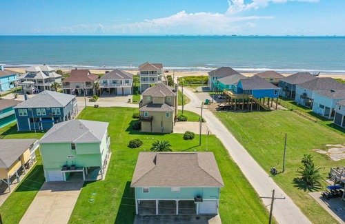 Crystal Beach House | 123 m² House ∙ 3 bedrooms ∙ 10 guests