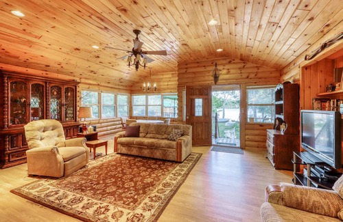 Brant Lake House | 139 m² House ∙ 3 bedrooms ∙ 6 guests