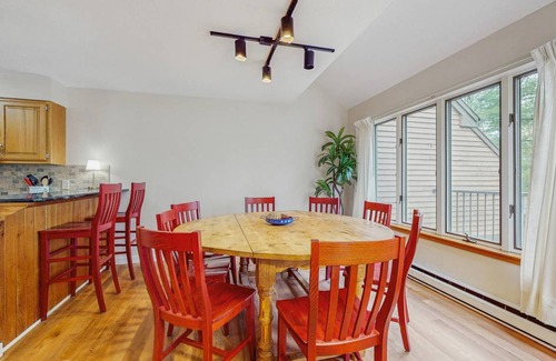 West Hartford House | 147 m² House ∙ 3 bedrooms ∙ 8 guests