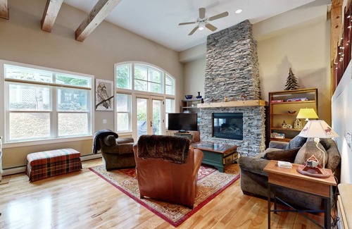 Stratton Mountain Condo | 154 m² Condo ∙ 3 bedrooms ∙ 8 guests
