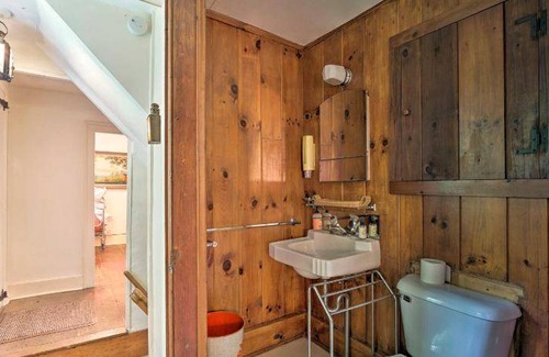 Salem House | 167 m² House ∙ 3 bedrooms ∙ 6 guests