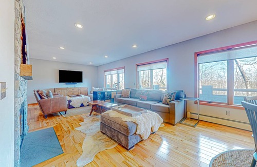 West Dover Condo | 169 m² Condo ∙ 3 bedrooms ∙ 8 guests