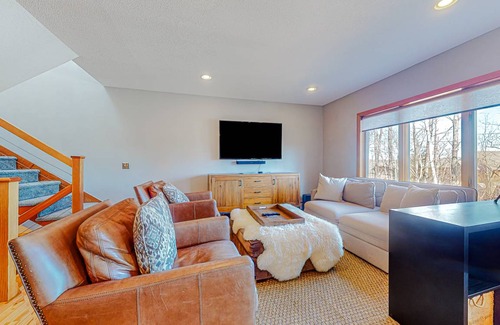 West Dover Condo | 169 m² Condo ∙ 3 bedrooms ∙ 8 guests