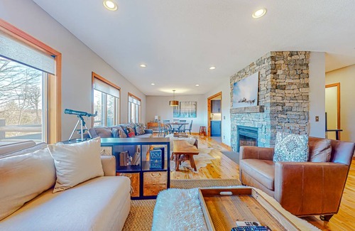 West Dover Condo | 169 m² Condo ∙ 3 bedrooms ∙ 8 guests