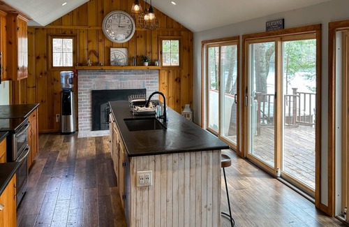 Pine River Pond House | 186 m² House ∙ 4 bedrooms ∙ 12 guests