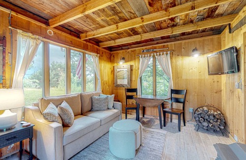 Hartland Four Corners Cottage | 19 m² Cabin ∙ 2 guests