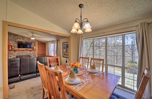 Spruce Pine House | 197 m² House ∙ 3 bedrooms ∙ 7 guests