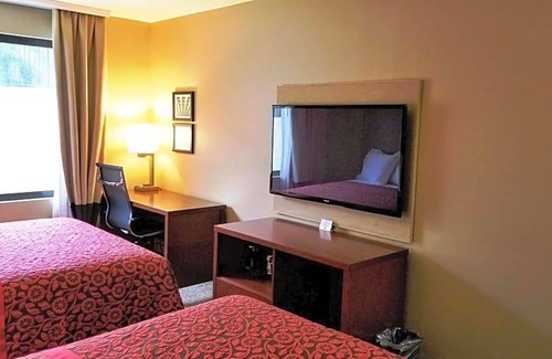 Flatlands Hotel | 2-Star Hotel ∙ Days Inn by Wyndham Brooklyn Marine Park
