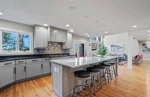 Mount Holly House | 223 m² House ∙ 4 bedrooms ∙ 10 guests