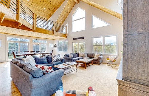 Whitefield House | 232 m² House ∙ 4 bedrooms ∙ 15 guests
