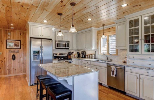 Whitefield House | 232 m² House ∙ 4 bedrooms ∙ 14 guests