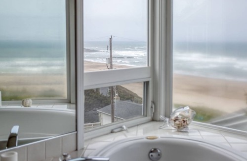 Lincoln Beach House | 232 m² House ∙ 3 bedrooms ∙ 8 guests