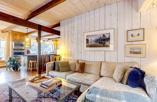 Manchester Center House | 242 m² House ∙ 3 bedrooms ∙ 6 guests