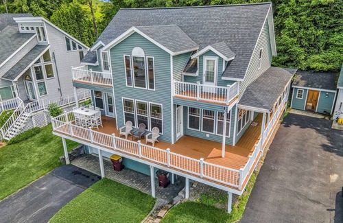 Saratoga Springs House | 252 m² House ∙ 4 bedrooms ∙ 12 guests
