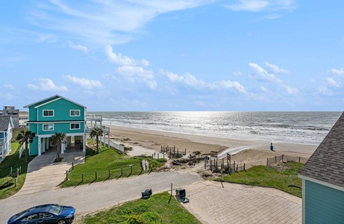 Pirates Beach House | 260 m² House ∙ 6 bedrooms ∙ 22 guests