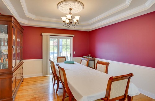 East Greenbush House | 278 m² House ∙ 5 bedrooms ∙ 12 guests
