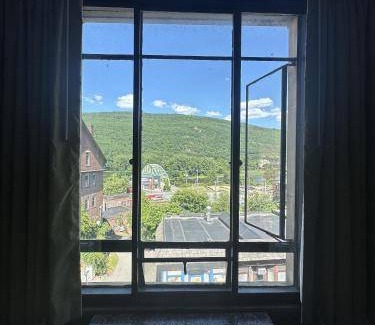 Brattleboro Hotel | 28 m² Hotel ∙ 2 bedrooms ∙ 5 guests