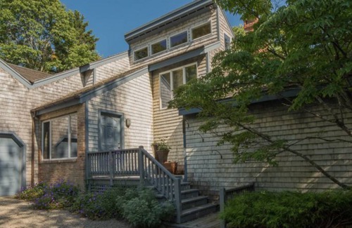 Camden House | 287 m² House ∙ 2 bedrooms ∙ 6 guests