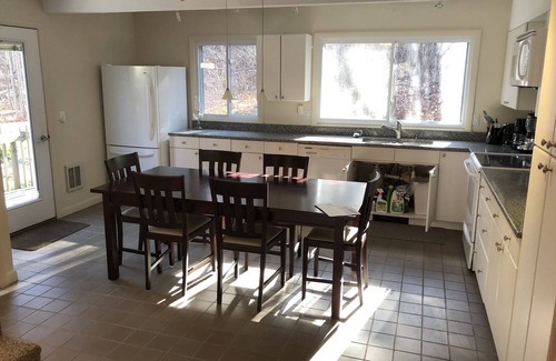 Stratton Mountain Condo | 3 Level Stratton Mountain Condo Only 2 Miles To The Base Of Stratton