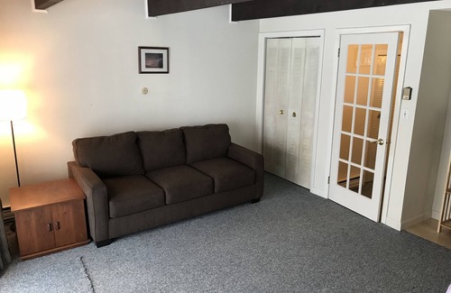 Stratton Mountain Condo | 3 Level Stratton Mountain Condo Only 2 Miles To The Base Of Stratton