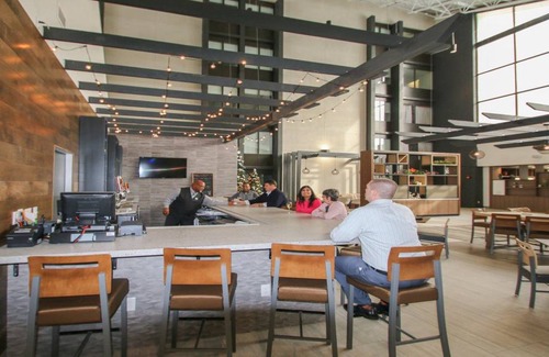 Roanoke Hotel | 30 m² Hotel ∙ 127 guests