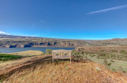 The Dalles House | 318 m² House ∙ 4 bedrooms ∙ 10 guests