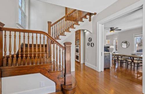 Mount Auburn House | 325 m² House ∙ 6 bedrooms ∙ 16 guests