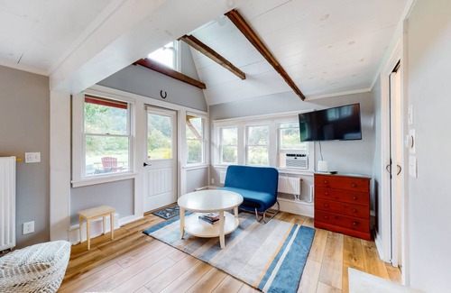 South Pomfret House | 33 m² House ∙ 2 guests
