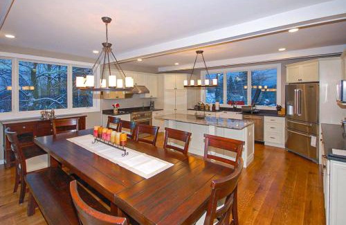 Ludlow House | 366 Ghia Farm Road