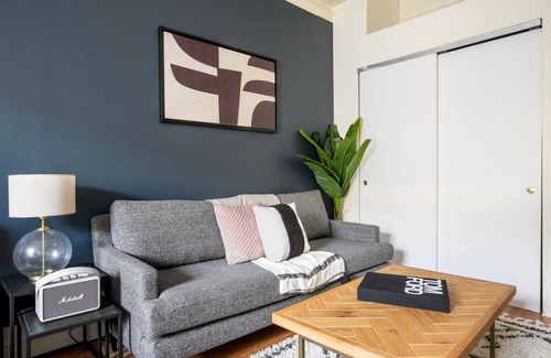 Theatre District Apartment | 37 m² Apartment ∙ 2 guests
