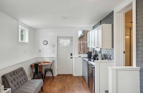 Lincoln Park House | 37 m² House ∙ 2 guests