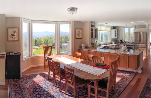 Waterbury Center House | 395 m² House ∙ 5 bedrooms ∙ 10 guests