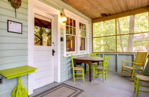 Town of Southold Town Cottage | 40 m² Cabin ∙ 2 bedrooms ∙ 3 guests