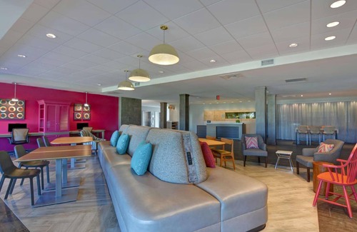 Williston North Hotel | 46 m² Hotel ∙ 127 guests