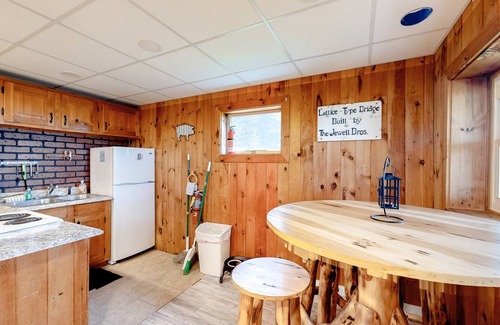 Montgomery Center Condo | 48 m² Condo ∙ 2 bedrooms ∙ 4 guests