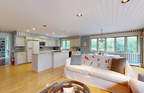 Woodstock House | 483 m² House ∙ 5 bedrooms ∙ 12 guests