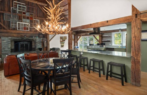 Warren House | 557 m² House ∙ 10 bedrooms ∙ 26 guests
