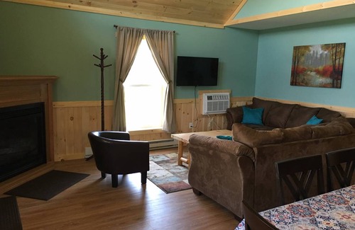 Milford Cabin | 74 m² Cabin ∙ 2 bedrooms ∙ 7 guests