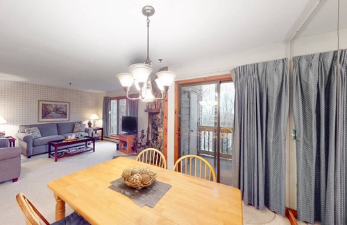 Stratton Mountain Condo | 76 m² Condo ∙ 1 bedroom ∙ 4 guests