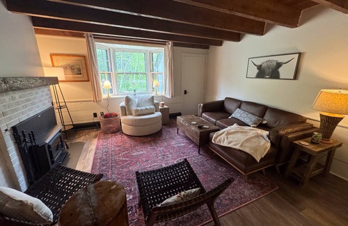West Hartford Condo | 77 m² Condo ∙ 2 bedrooms ∙ 4 guests