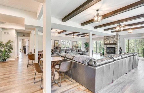 Lake Delton Villa | 798 m² Villa ∙ 8 bedrooms ∙ 18 guests