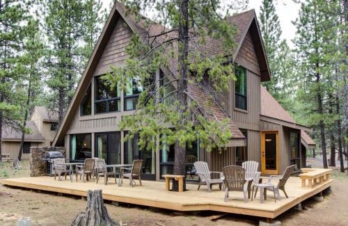 Sunriver House | 8 Cedar Lane