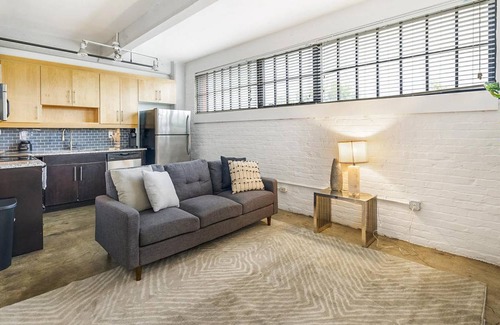 Petersburg Apartment | 85 m² Apartment ∙ 2 bedrooms ∙ 4 guests