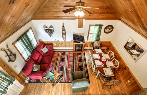 North Creek Cottage | 92 m² Cabin ∙ 2 bedrooms ∙ 8 guests