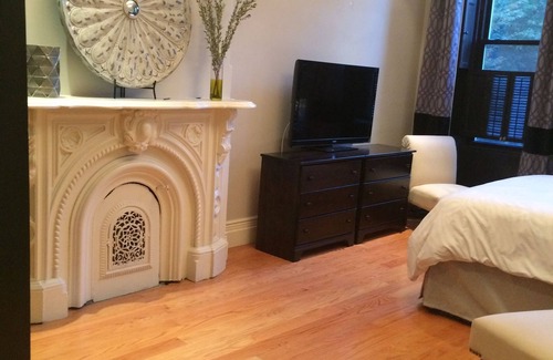 Bedford-Stuyvesant House | A Temporary Accommodation That Has Been Exquisitely Designed.