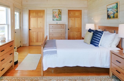 Trenton Cottage | Acadia Waterfront Retreat w/ Private Beach+Studio