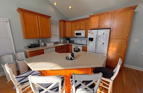 Sea Isle City House | AWESOME VIEWS! Garage and bonus room. Centrally Located
