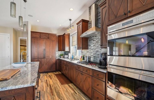 Ocean View House | Bayfront Retreat | Sleeps 16 | Pool + Beach Access