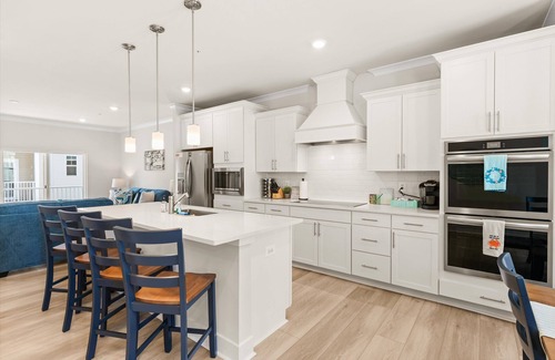 Caine Woods House | Beach 1 Block,10% SALE!,Pets,King Beds,Linens,Pool,Air Hockey,Arcades,Beach Gear
