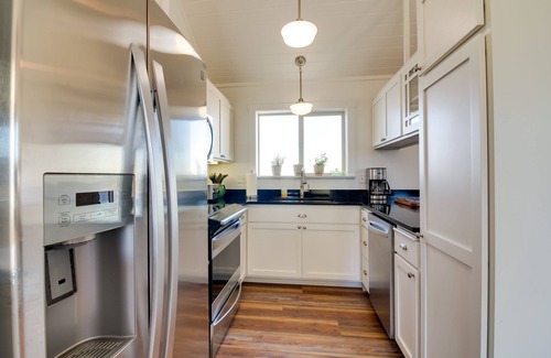 Bandon House | Beachfront Bandon Vacation Rental w/Ocean View!